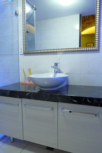 【宜蘭民宿推薦】五結.宜蘭F1特色民宿。假日提供包棟,可以BBQ和開趴,傑克書房天花板是一本大書(贈送一張住宿券抽獎,詳情辦法請看文末) @飛天璇的口袋