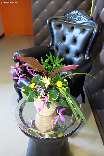 【宜蘭民宿推薦】冬山.金普敦鄉村悠活民宿。入住享有紅酒、飲料、泡麵、餅乾無限使用,黃色小鴨設計者霍夫曼來台休憩,鄉村風格悠閒民宿(文末送沐浴組) @飛天璇的口袋