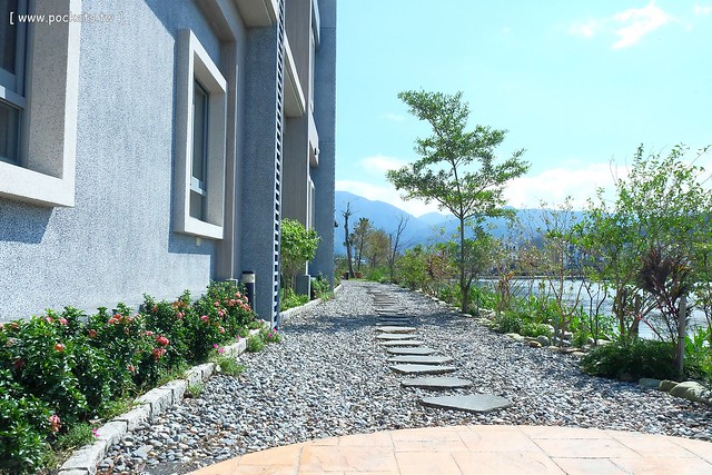 【宜蘭民宿推薦】冬山.金普敦鄉村悠活民宿。入住享有紅酒、飲料、泡麵、餅乾無限使用,黃色小鴨設計者霍夫曼來台休憩,鄉村風格悠閒民宿(文末送沐浴組) @飛天璇的口袋