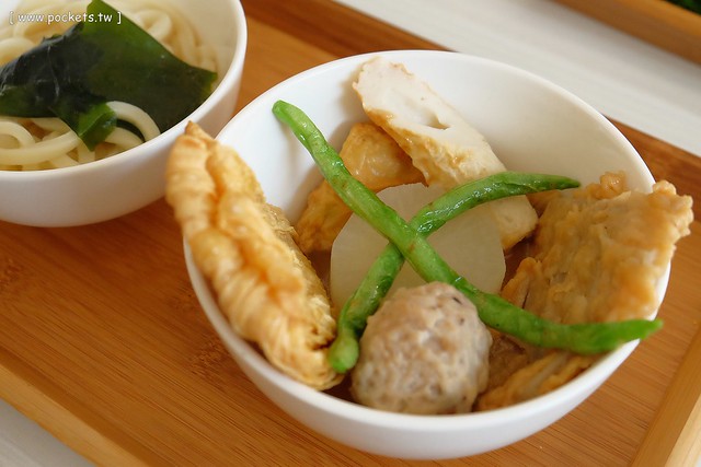 【台中親子餐廳】小樂圓.Oden Good日式親子餐廳。有二樓高的旋轉溜滑梯、室外沙坑、童書繪本、親子廁所,沒有哺乳室也沒有尿布檯 @飛天璇的口袋