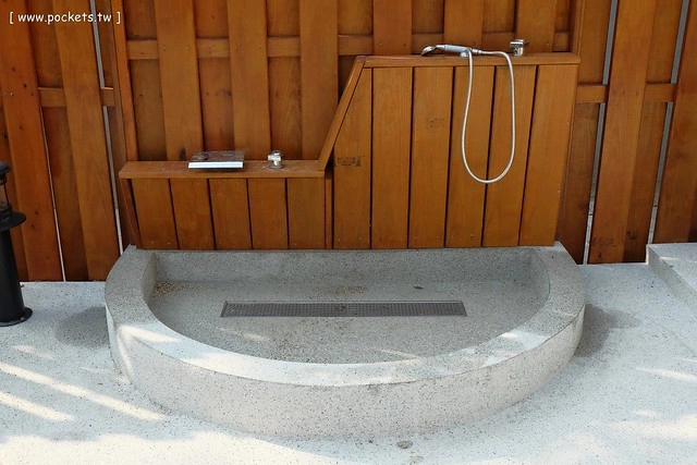 【台中親子餐廳】小樂圓.Oden Good日式親子餐廳。有二樓高的旋轉溜滑梯、室外沙坑、童書繪本、親子廁所,沒有哺乳室也沒有尿布檯 @飛天璇的口袋