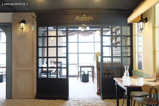 【台中義大利麵】薄多義義式手工披薩.Bite 2 eat@公益店。平價義式餐廳進駐台中,義大利麵和披薩都滿推薦的,裝潢帶有復古歐洲街道氛圍 @飛天璇的口袋