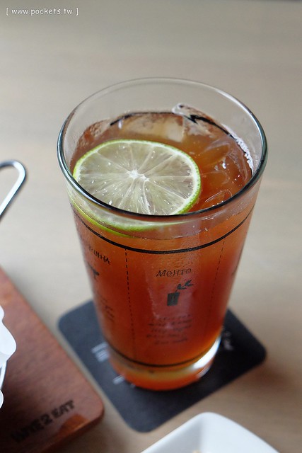 【台中義大利麵】薄多義義式手工披薩.Bite 2 eat@公益店。平價義式餐廳進駐台中,義大利麵和披薩都滿推薦的,裝潢帶有復古歐洲街道氛圍 @飛天璇的口袋