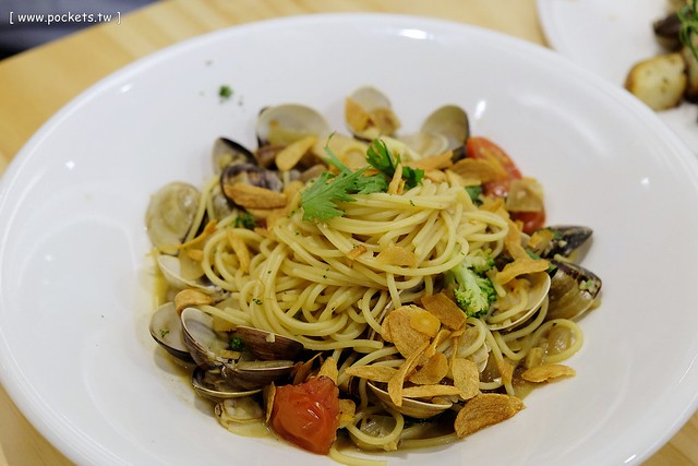 【台中親子餐廳】森林小徑。有賣排餐、漢堡、義大利麵和甜點,二樓有兒童遊戲區,不定期舉辦一系列的親子同樂活動,也是親子友善餐廳 @飛天璇的口袋