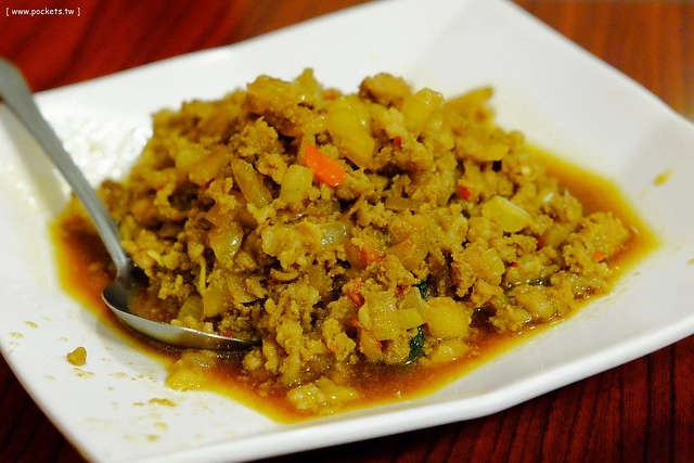 泰馨泰式平價餐館|網友推薦的平價泰式小館,很特別的一間店,從泰式便當到泰式合菜都有提供 @飛天璇的口袋