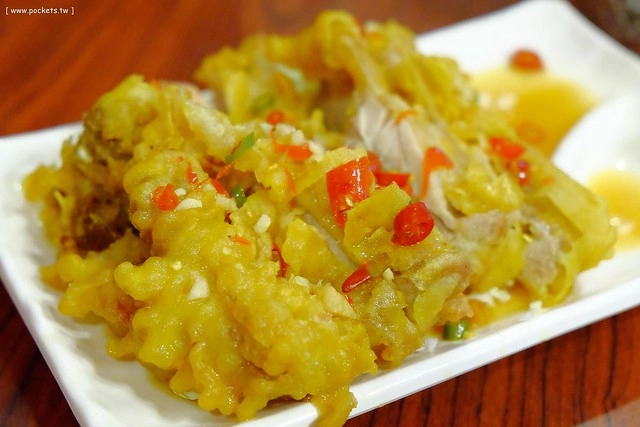 泰馨泰式平價餐館|網友推薦的平價泰式小館,很特別的一間店,從泰式便當到泰式合菜都有提供 @飛天璇的口袋