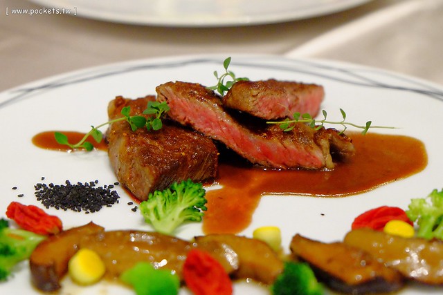 純料理.Pure Cuisine歐法料理@北投老爺酒店|廚師每兩週到陽明山上探訪食材產地,使用安全的食材與蔬果,餐點精緻而且美的像幅畫 @飛天璇的口袋