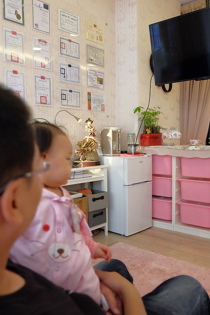 【親子育兒日記】媽媽產後按摩:全職媽媽也可以帶著寶寶一起去按摩,除了媽媽按摩課程之外還有寶寶按摩、孕婦SPA按摩、乳腺炎按摩…課程@心之悅翎產婦小天地 @飛天璇的口袋