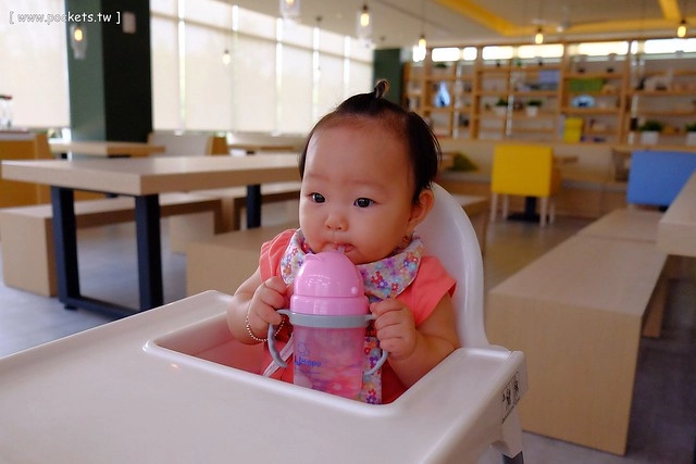 嘎嗶惦:空間寬敞舒適,親子廁所、哺乳室、尿布屋也有兒童遊戲沙坑 @飛天璇的口袋