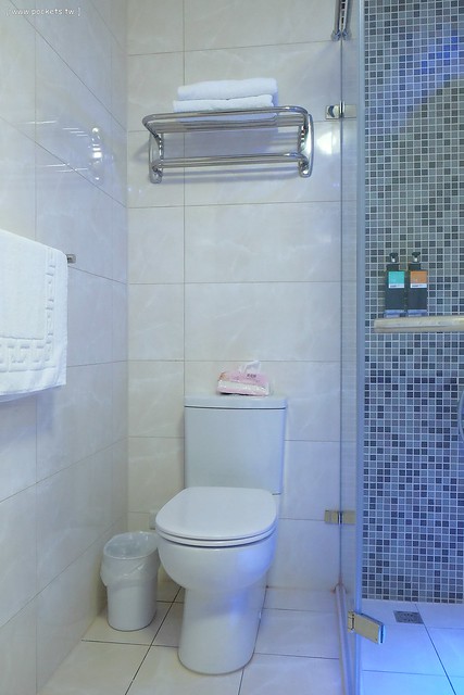 【宜蘭民宿推薦】五結.宜蘭F1特色民宿。假日提供包棟,可以BBQ和開趴,傑克書房天花板是一本大書(贈送一張住宿券抽獎,詳情辦法請看文末) @飛天璇的口袋