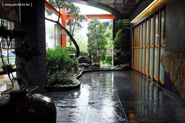 【台中火鍋推薦】潮鍋本家。海鮮新鮮又肥美,牛肉鮮甜又多汁,吃完火鍋之後還有雜炊,搭配Haagen-Dazs冰淇淋 @飛天璇的口袋