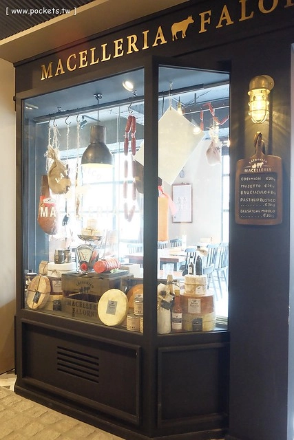 【台中義大利麵】薄多義義式手工披薩.Bite 2 eat@公益店。平價義式餐廳進駐台中,義大利麵和披薩都滿推薦的,裝潢帶有復古歐洲街道氛圍 @飛天璇的口袋