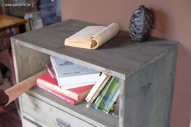 【台中義大利麵】薄多義義式手工披薩.Bite 2 eat@公益店。平價義式餐廳進駐台中,義大利麵和披薩都滿推薦的,裝潢帶有復古歐洲街道氛圍 @飛天璇的口袋