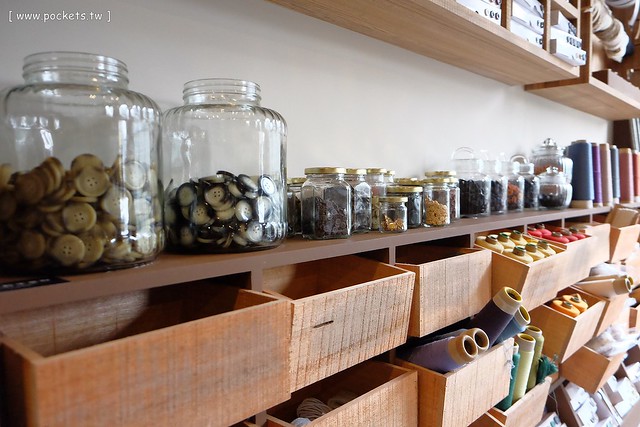 【台中義大利麵】薄多義義式手工披薩.Bite 2 eat@公益店。平價義式餐廳進駐台中,義大利麵和披薩都滿推薦的,裝潢帶有復古歐洲街道氛圍 @飛天璇的口袋