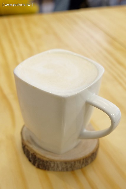 【台中親子餐廳】森林小徑。有賣排餐、漢堡、義大利麵和甜點,二樓有兒童遊戲區,不定期舉辦一系列的親子同樂活動,也是親子友善餐廳 @飛天璇的口袋