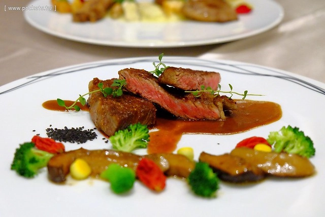 純料理.Pure Cuisine歐法料理@北投老爺酒店|廚師每兩週到陽明山上探訪食材產地,使用安全的食材與蔬果,餐點精緻而且美的像幅畫 @飛天璇的口袋