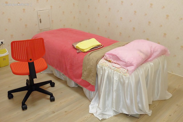 【親子育兒日記】媽媽產後按摩:全職媽媽也可以帶著寶寶一起去按摩,除了媽媽按摩課程之外還有寶寶按摩、孕婦SPA按摩、乳腺炎按摩…課程@心之悅翎產婦小天地 @飛天璇的口袋