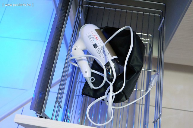 【宜蘭民宿推薦】五結.宜蘭F1特色民宿。假日提供包棟,可以BBQ和開趴,傑克書房天花板是一本大書(贈送一張住宿券抽獎,詳情辦法請看文末) @飛天璇的口袋