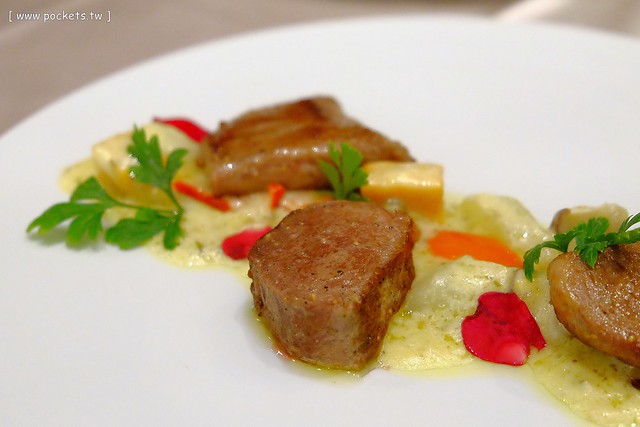 純料理.Pure Cuisine歐法料理@北投老爺酒店|廚師每兩週到陽明山上探訪食材產地,使用安全的食材與蔬果,餐點精緻而且美的像幅畫 @飛天璇的口袋