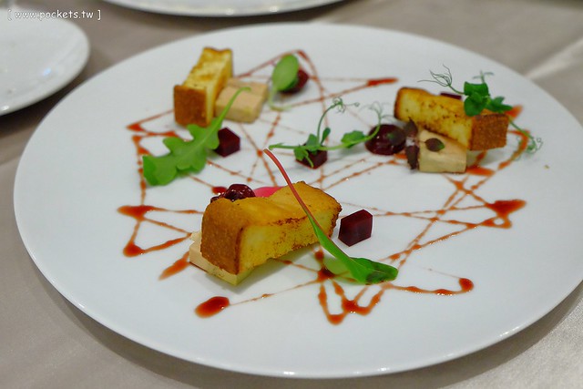 純料理.Pure Cuisine歐法料理@北投老爺酒店|廚師每兩週到陽明山上探訪食材產地,使用安全的食材與蔬果,餐點精緻而且美的像幅畫 @飛天璇的口袋
