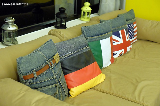 【宜蘭民宿推薦】五結.宜蘭F1特色民宿。假日提供包棟,可以BBQ和開趴,傑克書房天花板是一本大書(贈送一張住宿券抽獎,詳情辦法請看文末) @飛天璇的口袋