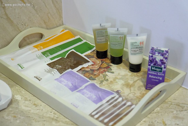 【宜蘭民宿推薦】冬山.金普敦鄉村悠活民宿。入住享有紅酒、飲料、泡麵、餅乾無限使用,黃色小鴨設計者霍夫曼來台休憩,鄉村風格悠閒民宿(文末送沐浴組) @飛天璇的口袋