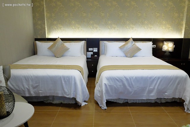 【宜蘭民宿推薦】冬山.金普敦鄉村悠活民宿。入住享有紅酒、飲料、泡麵、餅乾無限使用,黃色小鴨設計者霍夫曼來台休憩,鄉村風格悠閒民宿(文末送沐浴組) @飛天璇的口袋