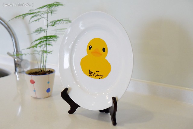 【宜蘭民宿推薦】冬山.金普敦鄉村悠活民宿。入住享有紅酒、飲料、泡麵、餅乾無限使用,黃色小鴨設計者霍夫曼來台休憩,鄉村風格悠閒民宿(文末送沐浴組) @飛天璇的口袋