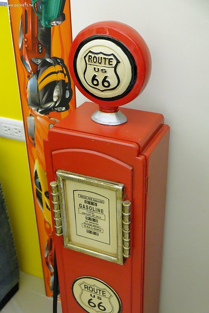 【宜蘭民宿推薦】五結.宜蘭F1特色民宿。假日提供包棟,可以BBQ和開趴,傑克書房天花板是一本大書(贈送一張住宿券抽獎,詳情辦法請看文末) @飛天璇的口袋