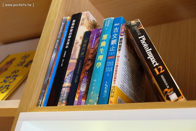 【台中親子餐廳】小樂圓.Oden Good日式親子餐廳。有二樓高的旋轉溜滑梯、室外沙坑、童書繪本、親子廁所,沒有哺乳室也沒有尿布檯 @飛天璇的口袋