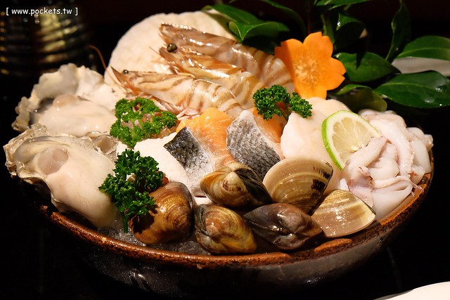 【台中火鍋推薦】潮鍋本家。海鮮新鮮又肥美,牛肉鮮甜又多汁,吃完火鍋之後還有雜炊,搭配Haagen-Dazs冰淇淋 @飛天璇的口袋