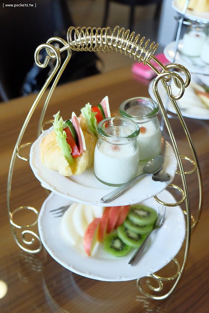 【宜蘭民宿推薦】冬山.金普敦鄉村悠活民宿。入住享有紅酒、飲料、泡麵、餅乾無限使用,黃色小鴨設計者霍夫曼來台休憩,鄉村風格悠閒民宿(文末送沐浴組) @飛天璇的口袋