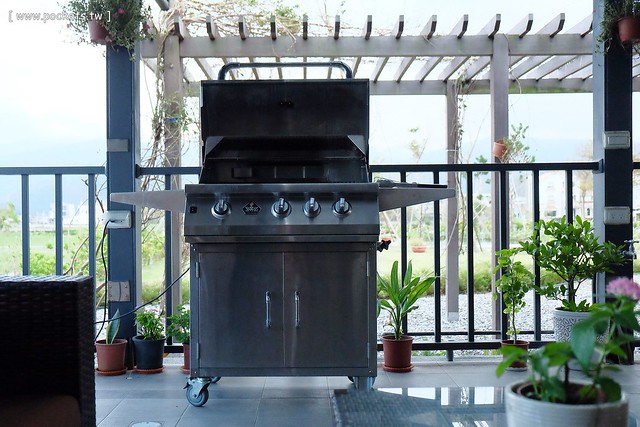 【宜蘭民宿推薦】冬山.金普敦鄉村悠活民宿。入住享有紅酒、飲料、泡麵、餅乾無限使用,黃色小鴨設計者霍夫曼來台休憩,鄉村風格悠閒民宿(文末送沐浴組) @飛天璇的口袋