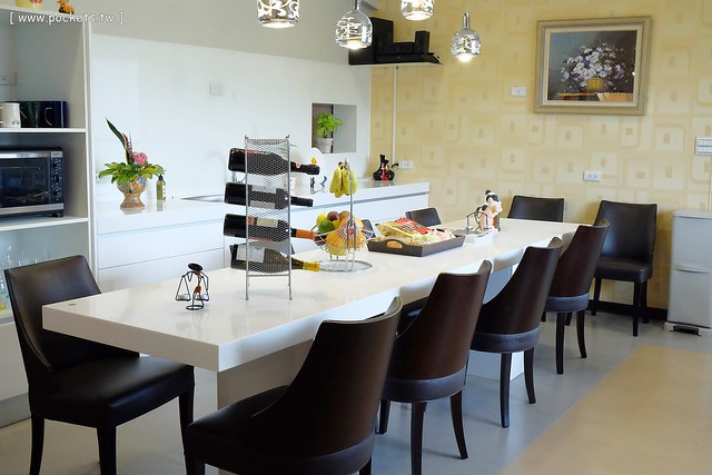 【宜蘭民宿推薦】冬山.金普敦鄉村悠活民宿。入住享有紅酒、飲料、泡麵、餅乾無限使用,黃色小鴨設計者霍夫曼來台休憩,鄉村風格悠閒民宿(文末送沐浴組) @飛天璇的口袋