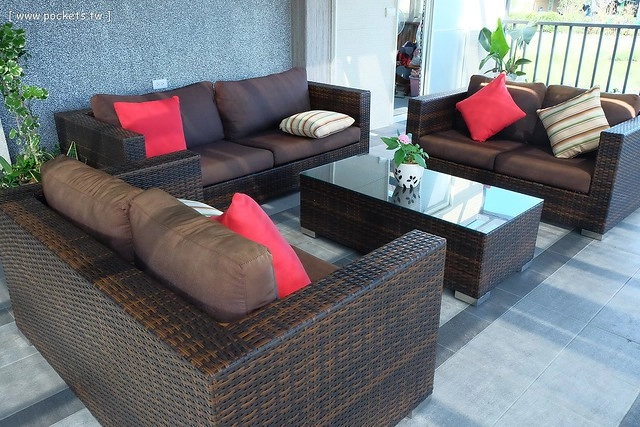 【宜蘭民宿推薦】冬山.金普敦鄉村悠活民宿。入住享有紅酒、飲料、泡麵、餅乾無限使用,黃色小鴨設計者霍夫曼來台休憩,鄉村風格悠閒民宿(文末送沐浴組) @飛天璇的口袋