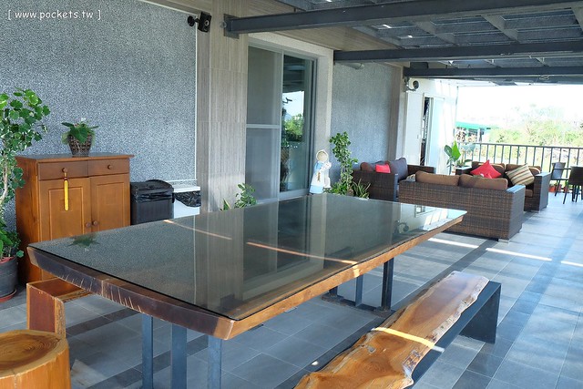 【宜蘭民宿推薦】冬山.金普敦鄉村悠活民宿。入住享有紅酒、飲料、泡麵、餅乾無限使用,黃色小鴨設計者霍夫曼來台休憩,鄉村風格悠閒民宿(文末送沐浴組) @飛天璇的口袋