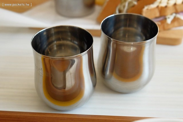 【台中親子餐廳】小樂圓.Oden Good日式親子餐廳。有二樓高的旋轉溜滑梯、室外沙坑、童書繪本、親子廁所,沒有哺乳室也沒有尿布檯 @飛天璇的口袋