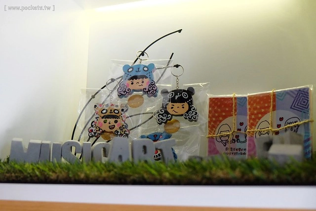 【台中親子餐廳】小樂圓.Oden Good日式親子餐廳。有二樓高的旋轉溜滑梯、室外沙坑、童書繪本、親子廁所,沒有哺乳室也沒有尿布檯 @飛天璇的口袋