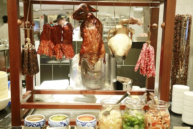 台北漢來海港百匯餐廳@台北SOGO敦化店|20餘種蟹蟳類、7大特色座位區、Prime級美國牛肉、珠寶櫃般的甜點 @飛天璇的口袋