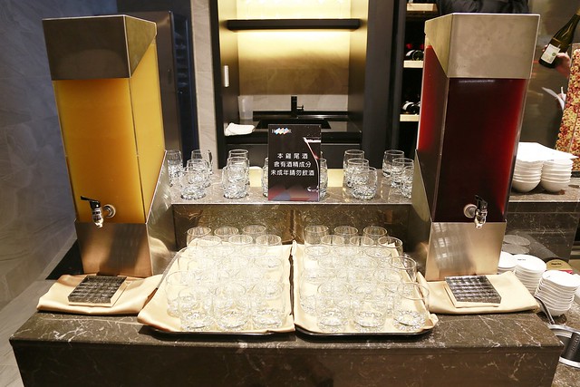 台北漢來海港百匯餐廳@台北SOGO敦化店|20餘種蟹蟳類、7大特色座位區、Prime級美國牛肉、珠寶櫃般的甜點 @飛天璇的口袋