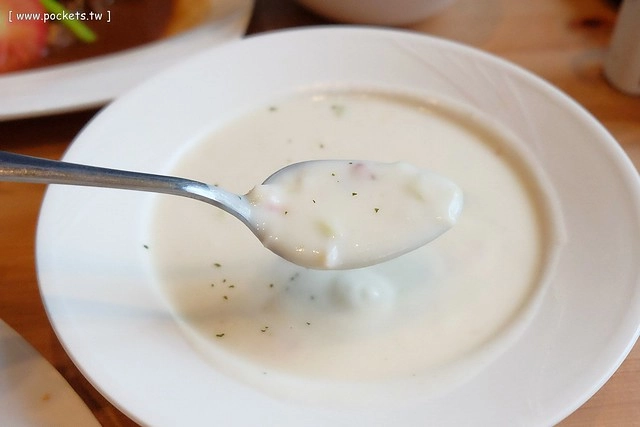 【台中親子餐廳】大樹先生的家親子餐廳@台中崇德店。學齡前兒童的夢幻天堂:極光馬戲球池、小木馬、小廚房、樹屋、沙坑、泡泡棚、哺乳室、尿布檯,票選全台十大必訪的親子餐廳第一名 @飛天璇的口袋