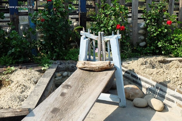 【台中特色咖啡館】13號咖啡(原:楓樹13咖啡)。位於台中南屯區的秘境咖啡館,販售全世界冷門的咖啡豆,一間很樸實卻很有溫度的溪邊13咖啡館 @飛天璇的口袋