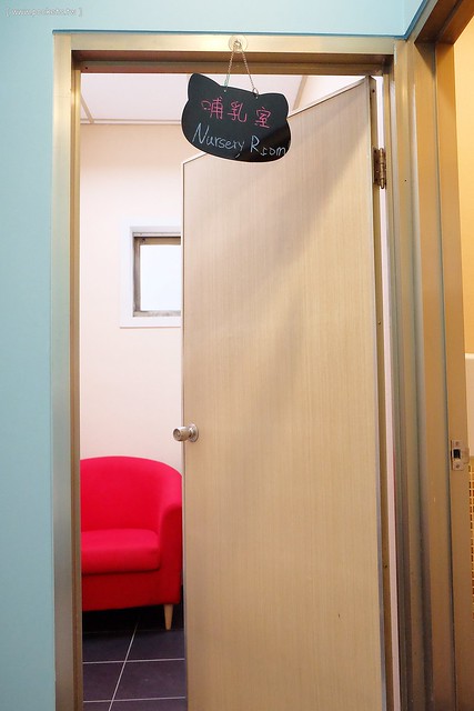 【台中親子餐廳】大樹先生的家親子餐廳@台中崇德店。學齡前兒童的夢幻天堂:極光馬戲球池、小木馬、小廚房、樹屋、沙坑、泡泡棚、哺乳室、尿布檯,票選全台十大必訪的親子餐廳第一名 @飛天璇的口袋