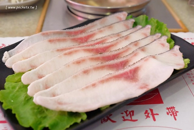 【台中火鍋推薦】陶湘涮涮鍋。CP值很高的平價火鍋店,海龍王鍋非常的有氣勢,干貝鍋$240元新鮮有誠意,晚上來用餐還可以吃到活跳跳的蝦 @飛天璇的口袋