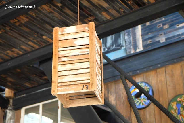 【台中特色咖啡館】13號咖啡(原:楓樹13咖啡)。位於台中南屯區的秘境咖啡館,販售全世界冷門的咖啡豆,一間很樸實卻很有溫度的溪邊13咖啡館 @飛天璇的口袋