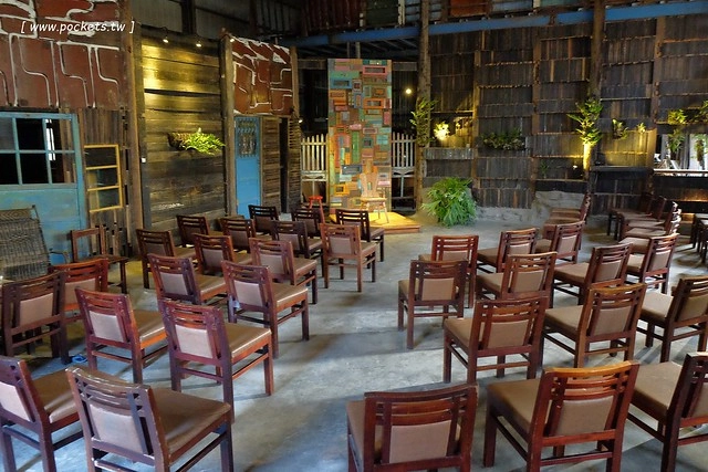 【台中特色咖啡館】13號咖啡(原:楓樹13咖啡)。位於台中南屯區的秘境咖啡館,販售全世界冷門的咖啡豆,一間很樸實卻很有溫度的溪邊13咖啡館 @飛天璇的口袋