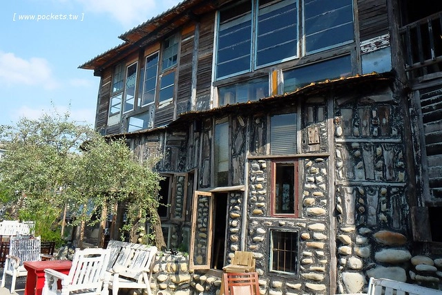 【台中特色咖啡館】13號咖啡(原:楓樹13咖啡)。位於台中南屯區的秘境咖啡館,販售全世界冷門的咖啡豆,一間很樸實卻很有溫度的溪邊13咖啡館 @飛天璇的口袋