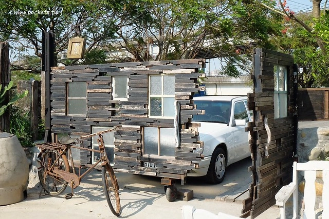 【台中特色咖啡館】13號咖啡(原:楓樹13咖啡)。位於台中南屯區的秘境咖啡館,販售全世界冷門的咖啡豆,一間很樸實卻很有溫度的溪邊13咖啡館 @飛天璇的口袋