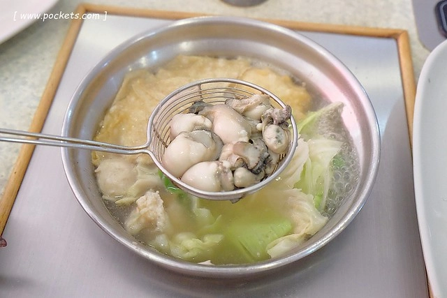 【台中火鍋推薦】陶湘涮涮鍋。CP值很高的平價火鍋店,海龍王鍋非常的有氣勢,干貝鍋$240元新鮮有誠意,晚上來用餐還可以吃到活跳跳的蝦 @飛天璇的口袋