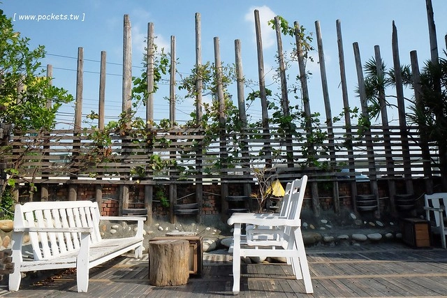 【台中特色咖啡館】13號咖啡(原:楓樹13咖啡)。位於台中南屯區的秘境咖啡館,販售全世界冷門的咖啡豆,一間很樸實卻很有溫度的溪邊13咖啡館 @飛天璇的口袋